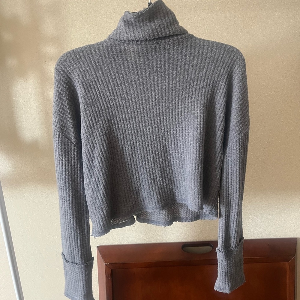 Wild Fable Ribbed Gray cropped Turtleneck Sweater - Picture 3 of 7